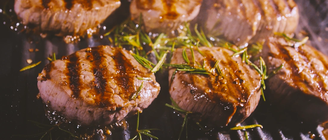 Grilled chicken with herbs