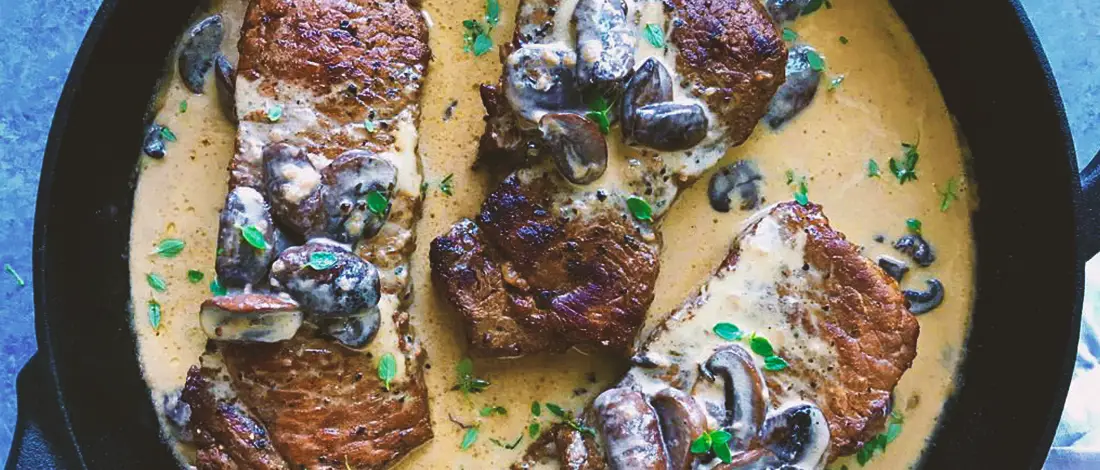 Steak ala mama in a pan
